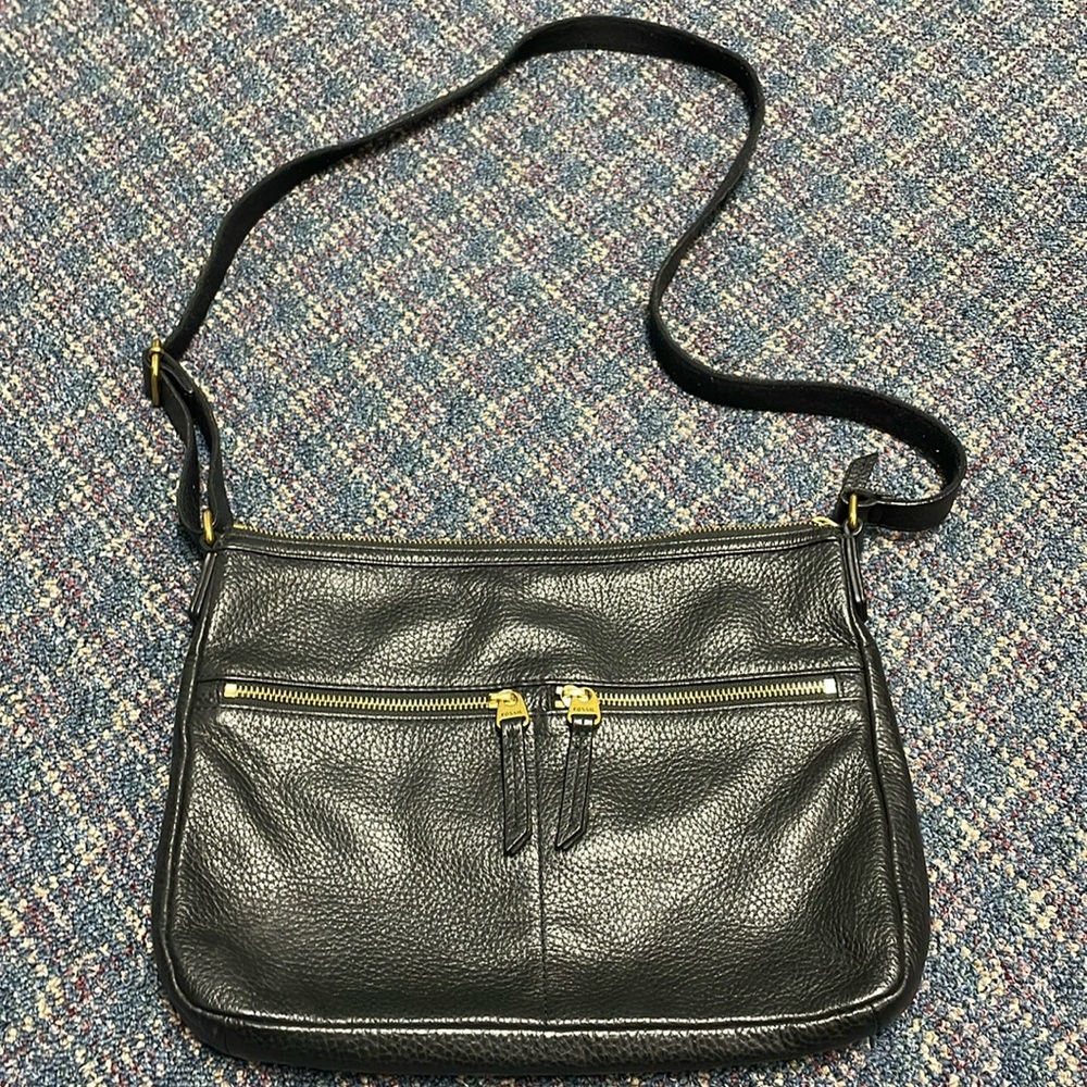 Preloved Fossil Elise Pebbled Leather Large Crossbody